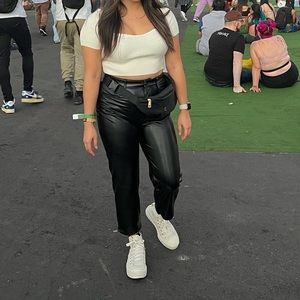 Crop Abercrombie faux leather pants